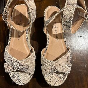 Chinese Laundry Women's Snakeskin Sandals
